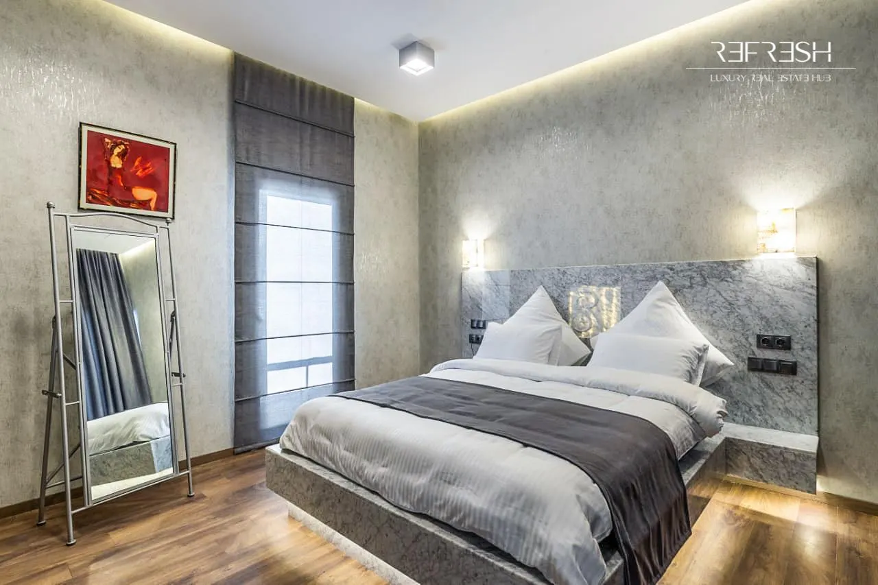 Дом, 5-комн., 600 м²