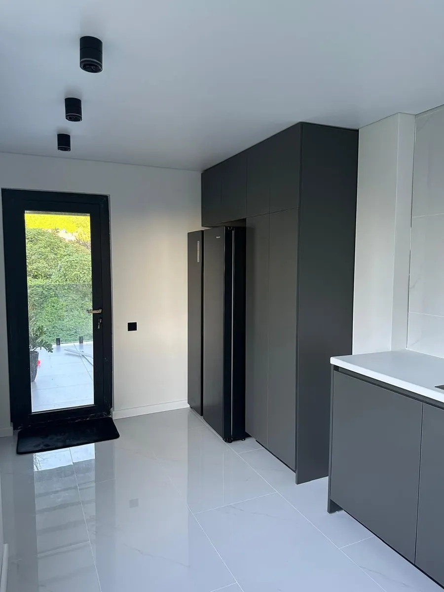 Дом, 5-комн., 220 м²