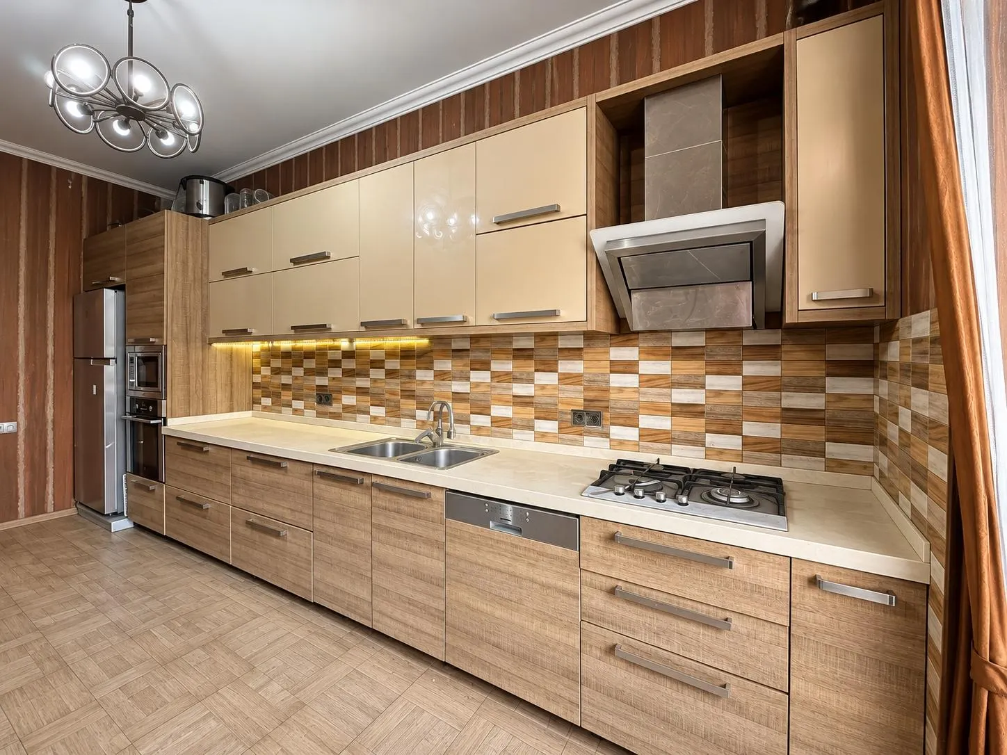 Дом, 10-комн., 415 м²