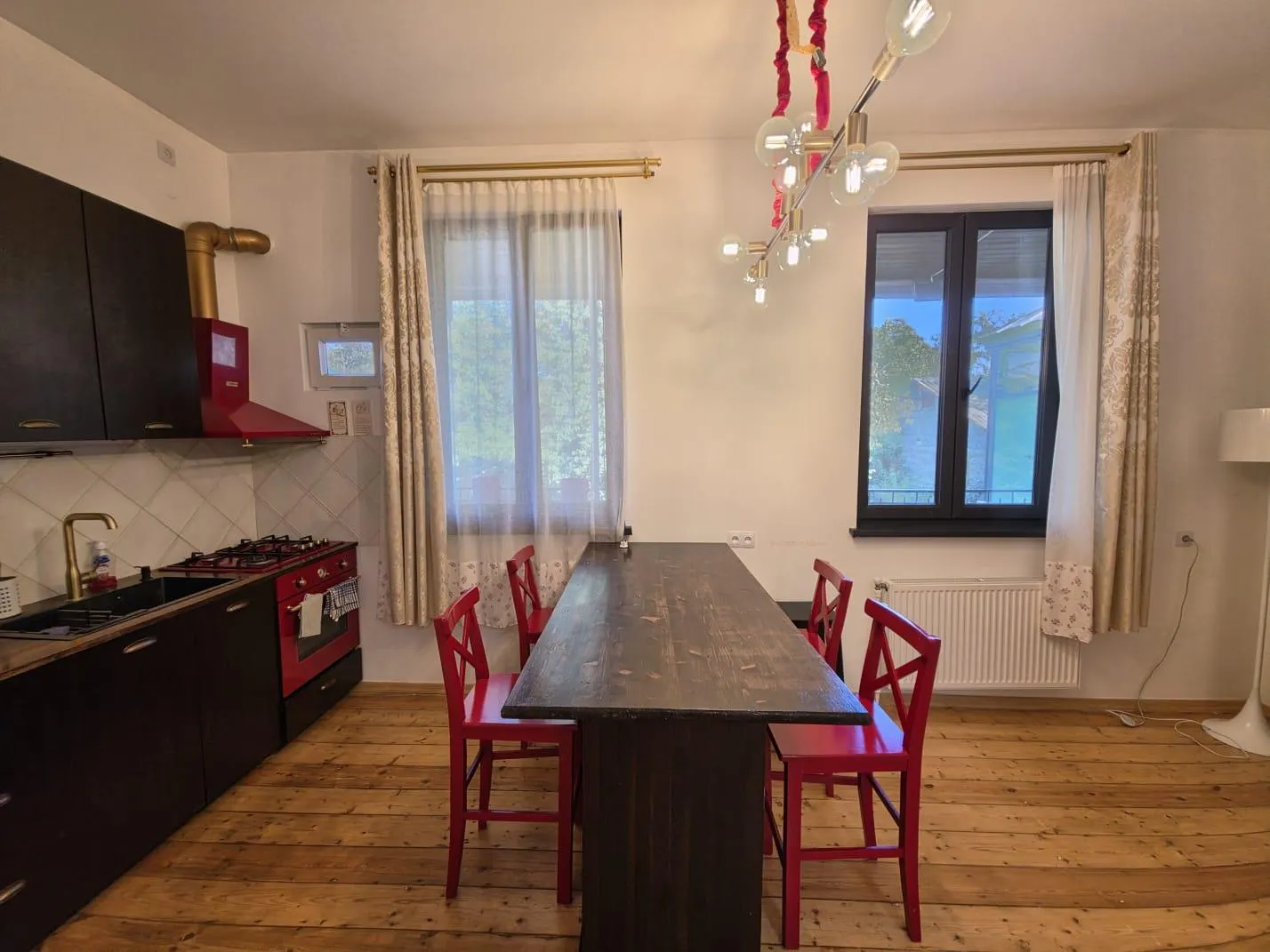 Дом, 5-комн., 415 м²