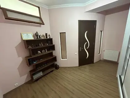 Квартира, 3-комн., 75 м²