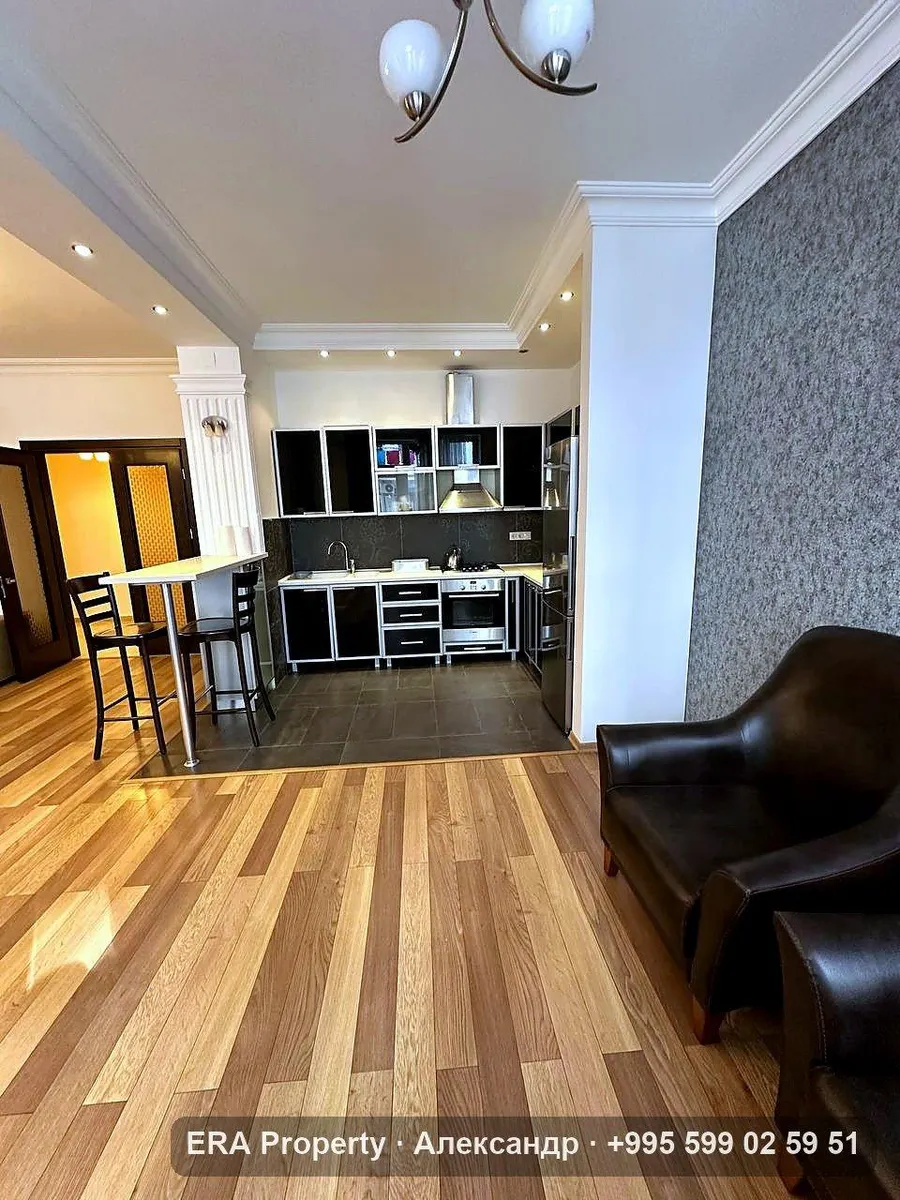 Квартира, 2-комн., 90 м²