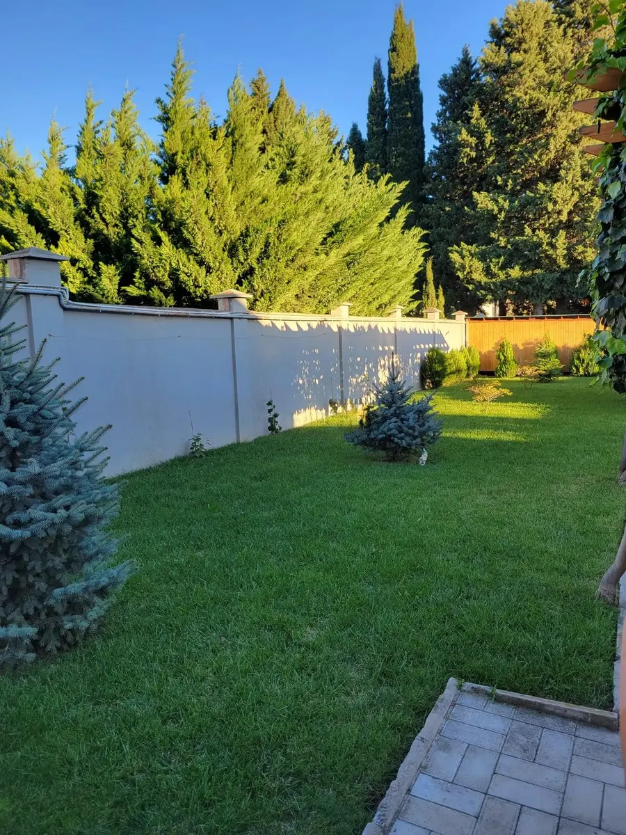 House, 8-room, 300 m²