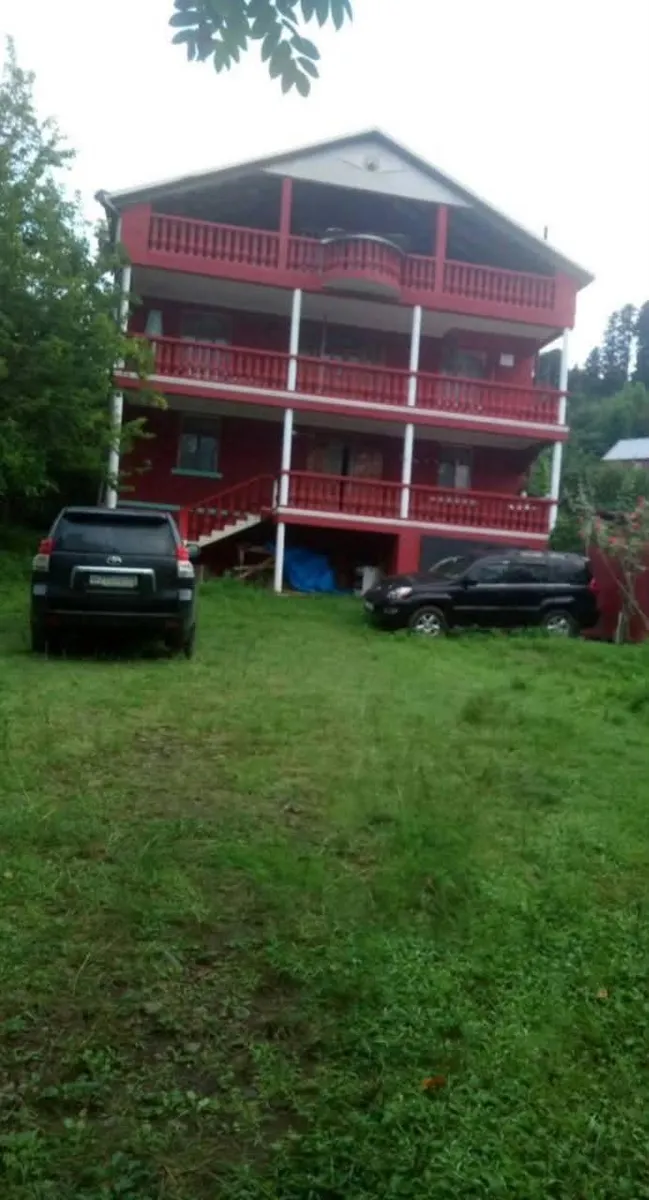 House, 5-room, 320 m²