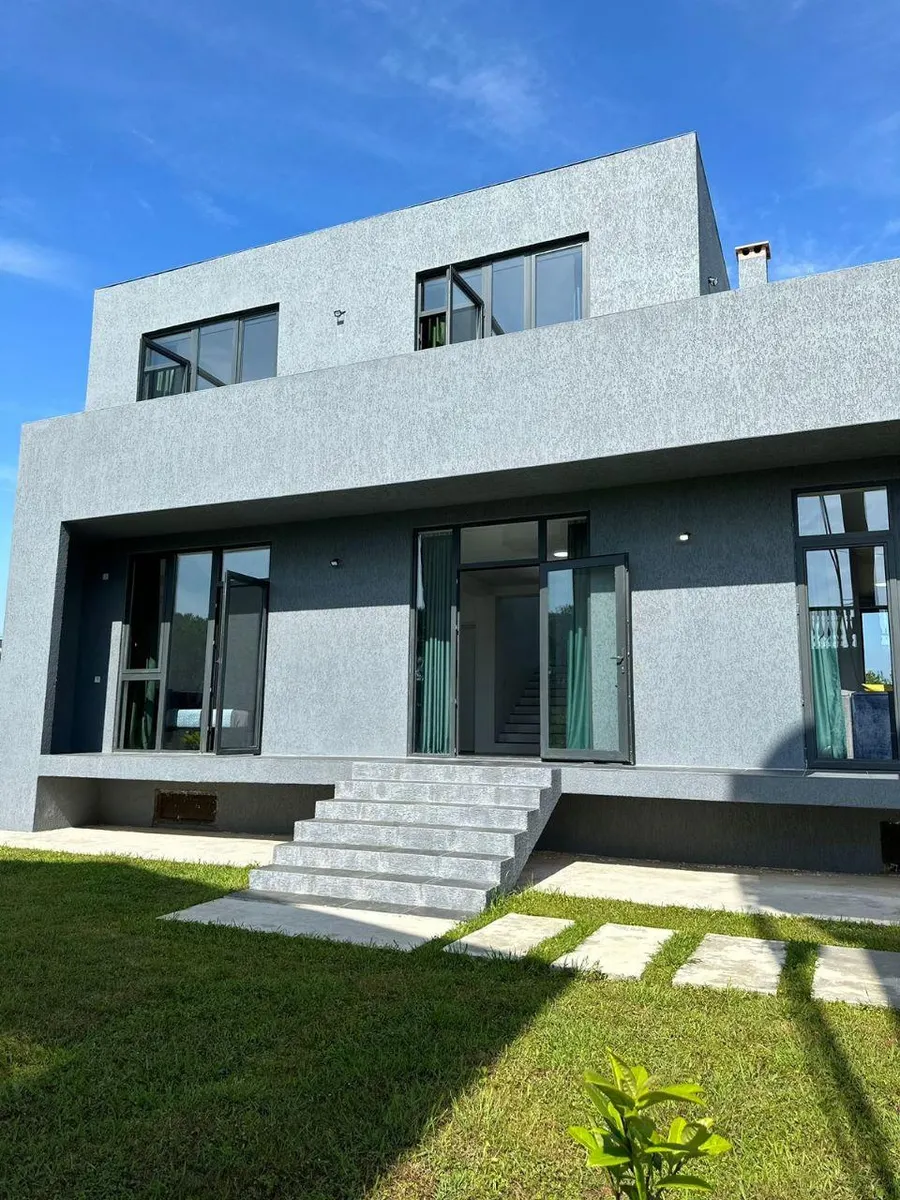 Дом, 6-комн., 340 м²
