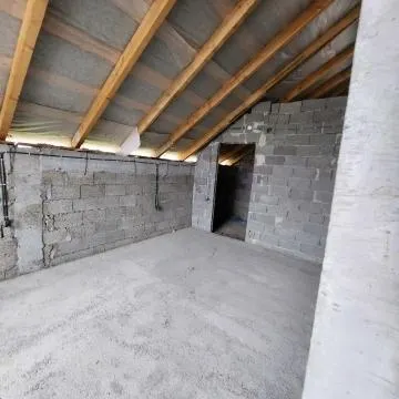 სახლი, 4-ოთახიანი, 127 მ²