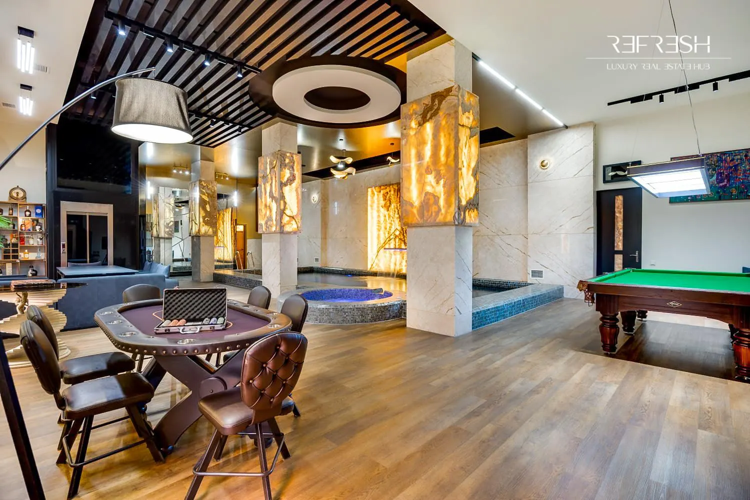 Дом, 5-комн., 600 м²