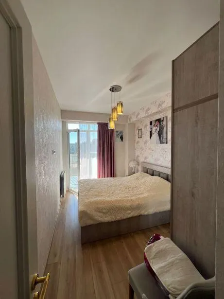 Квартира, 3-комн., 83 м²