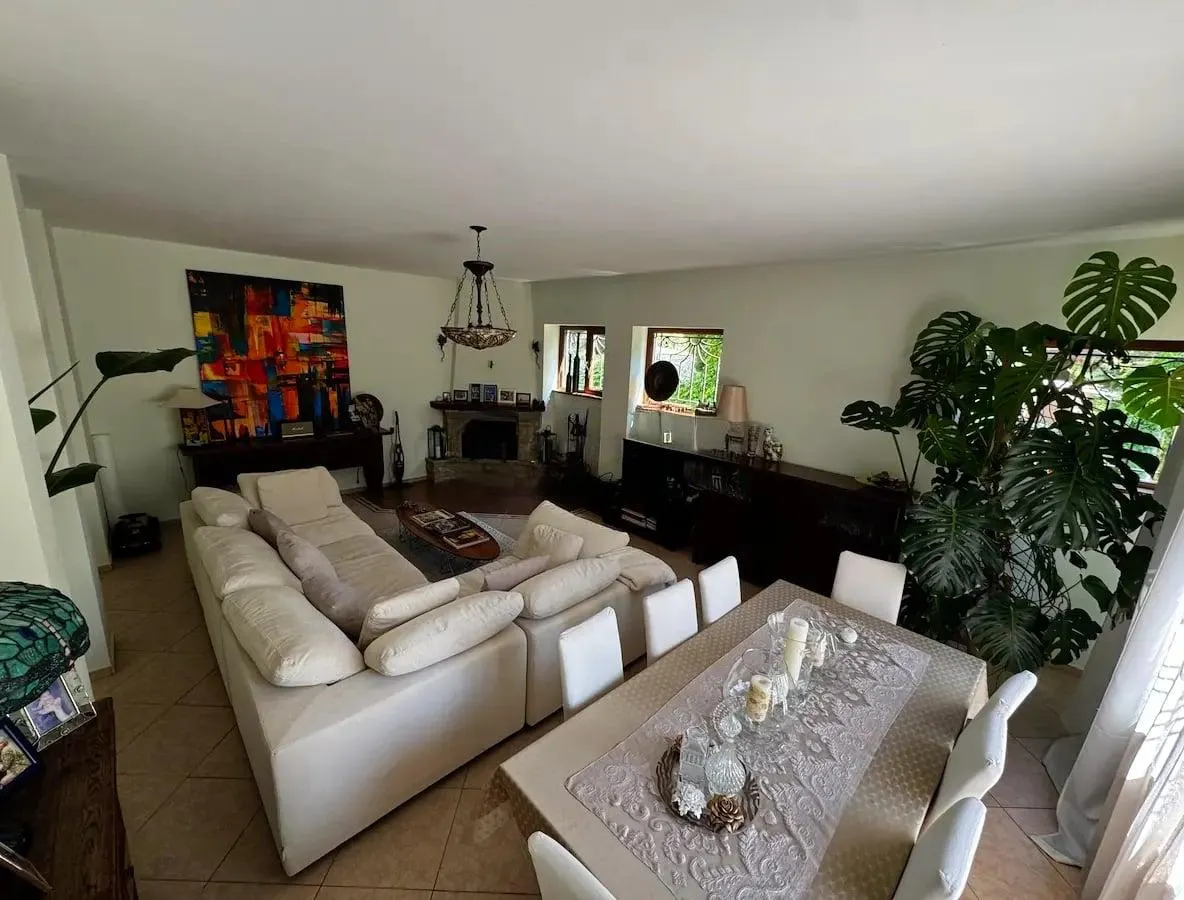 House, 9-room, 550 m²