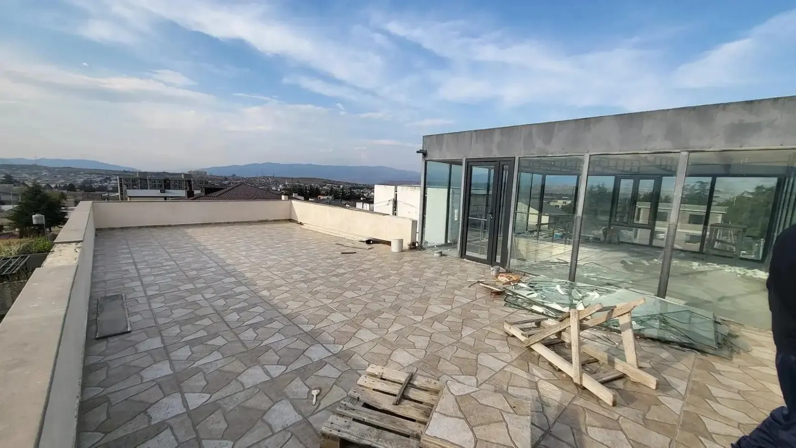House, 7-room, 250 m²