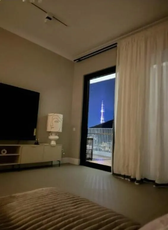 Apartment, 4-room, 131.2 m²
