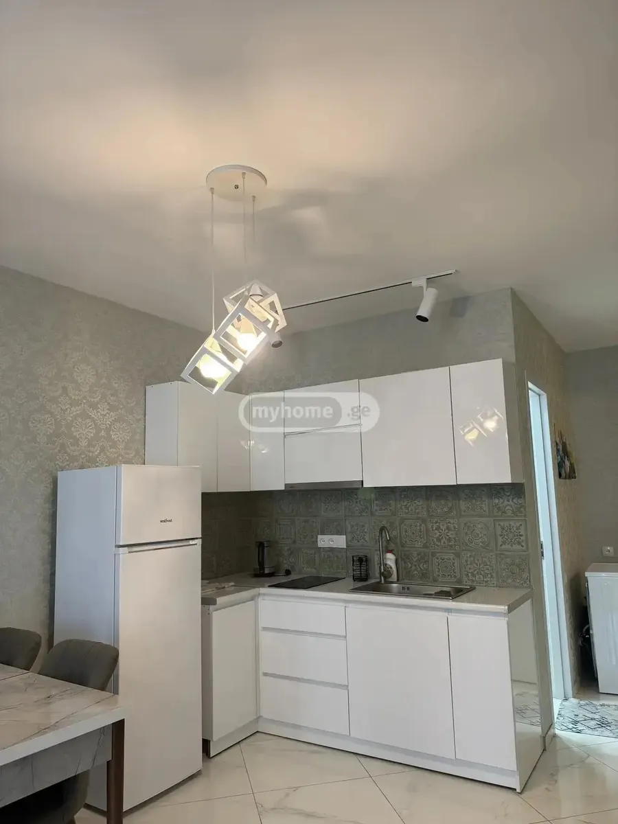 Apartment, 3-room, 60 m², Bat Towers