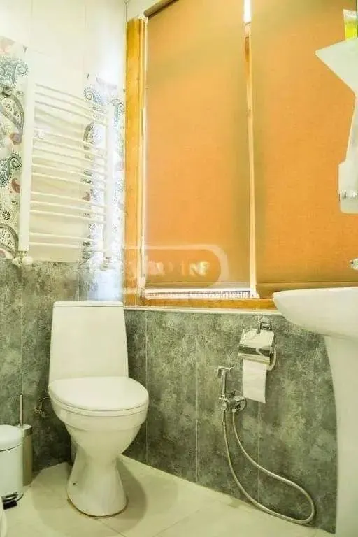 Дом, 5-комн., 180 м²