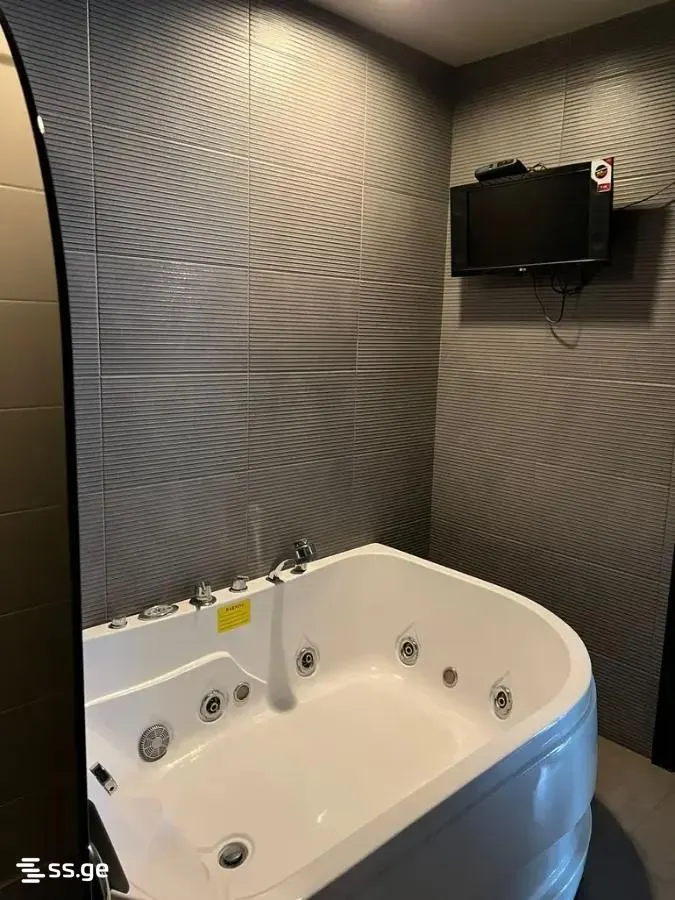 Apartment, 3-room, 100 m²