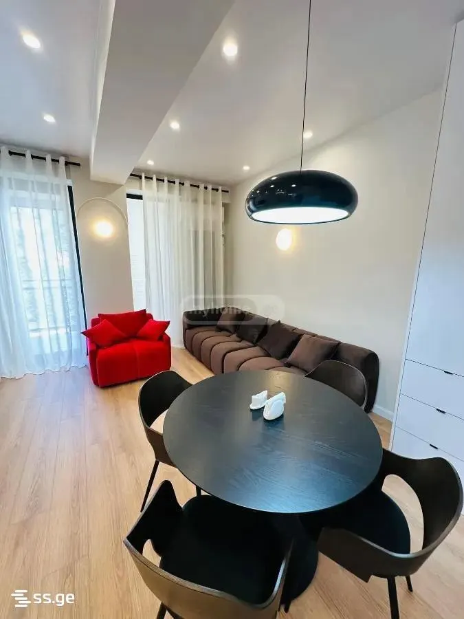 Apartment, 3-room, 82 m², B-Home