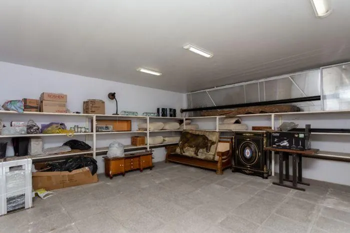 Дом, 5-комн., 270 м²