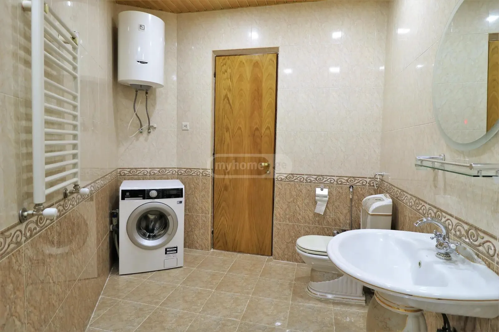 Квартира, 2-комн., 85 м²