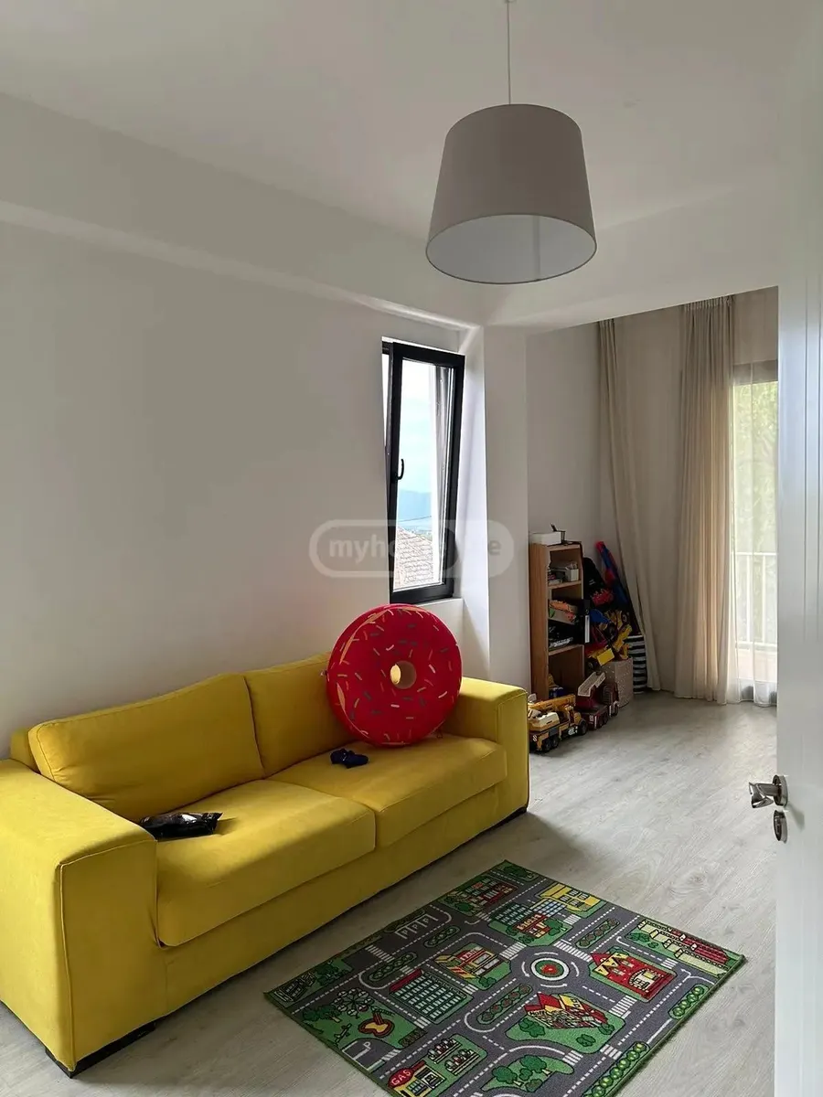 Дом, 4-комн., 340 м²