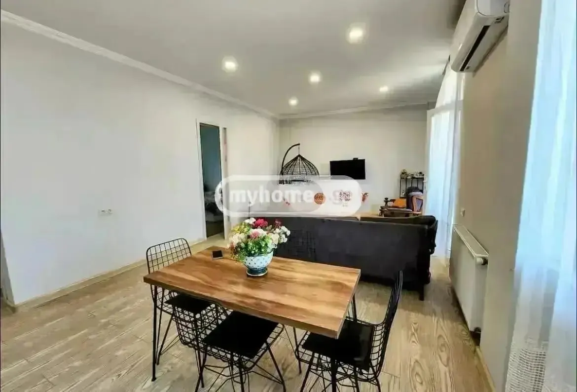 House, 3-room, 71 m²