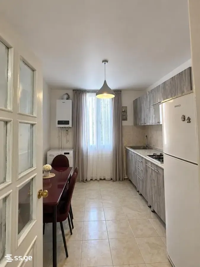 Apartment, 4-room, 95 m²