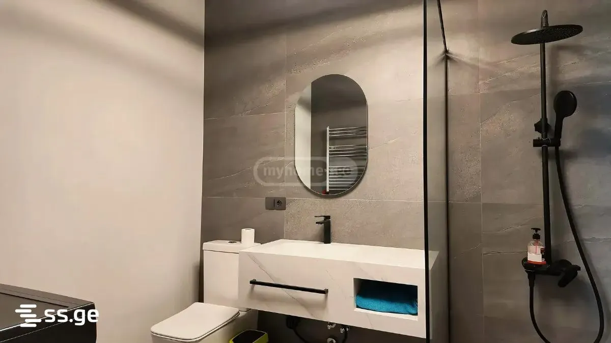 Дом, 3-комн., 600 м²