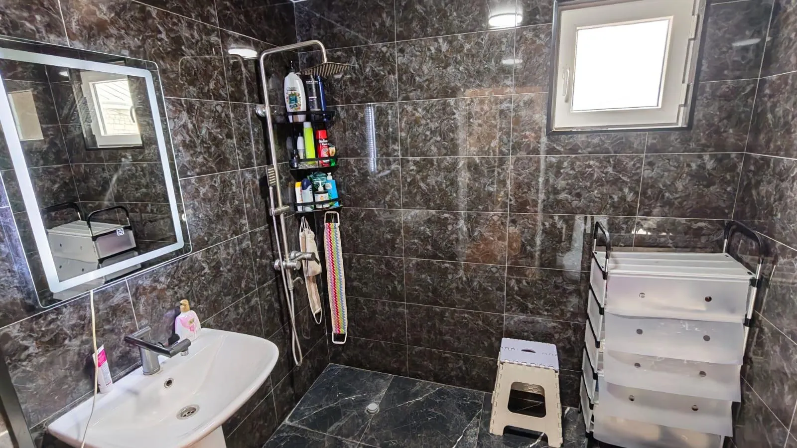 House, 5-room, 231 m²