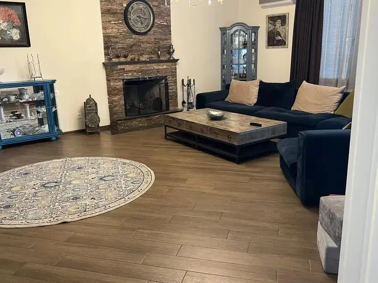 Дом, 5-комн., 350 м²