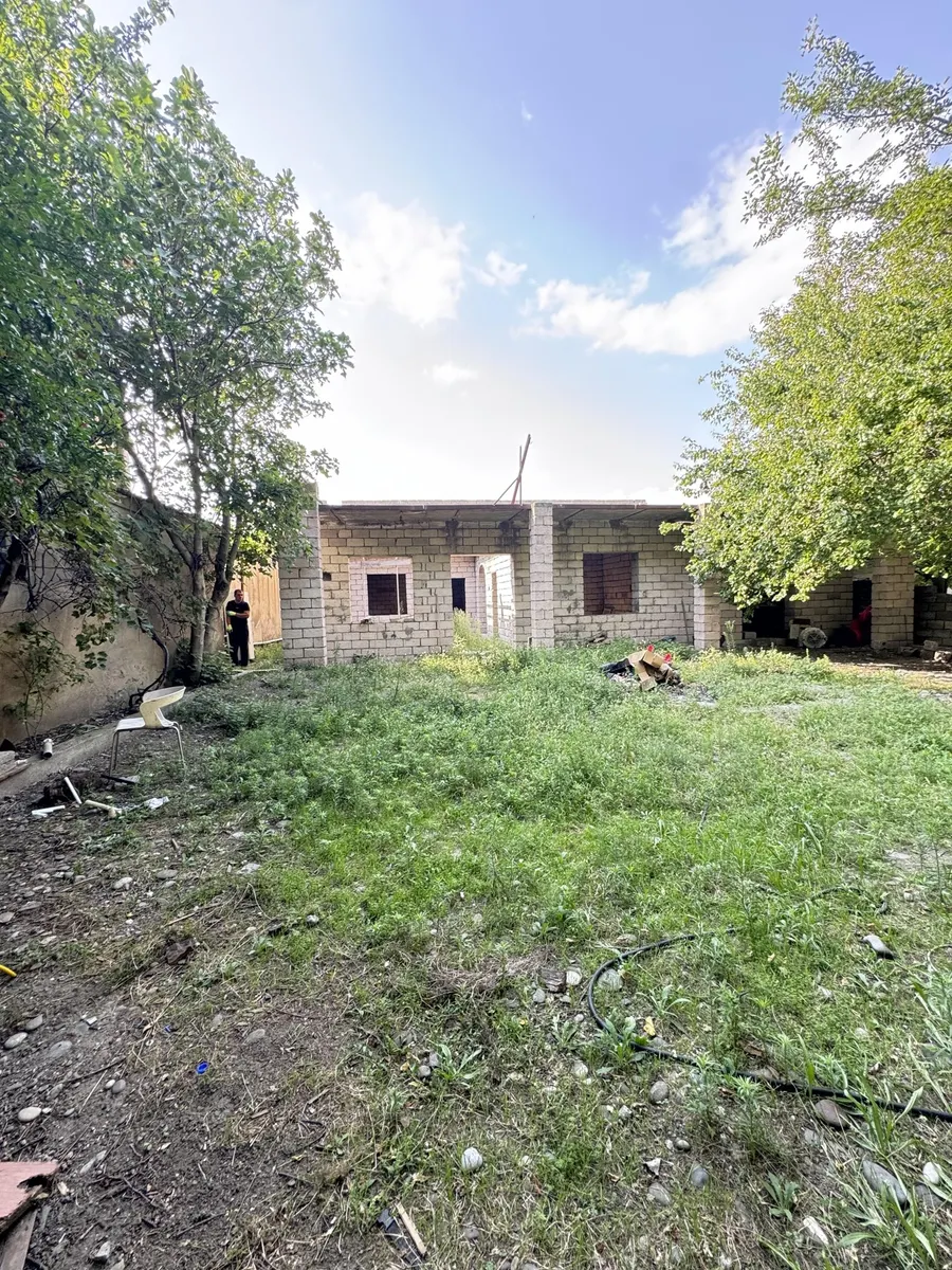 House, 6-room, 184 m²