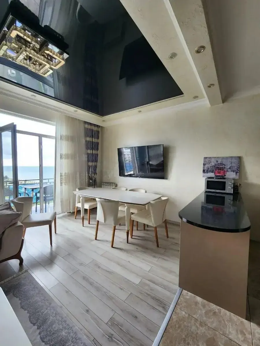 Квартира, 3-комн., 100 м²