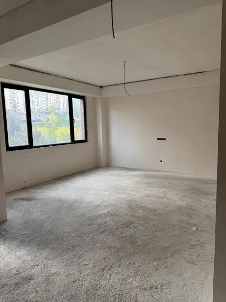Квартира, 3-комн., 92 м²