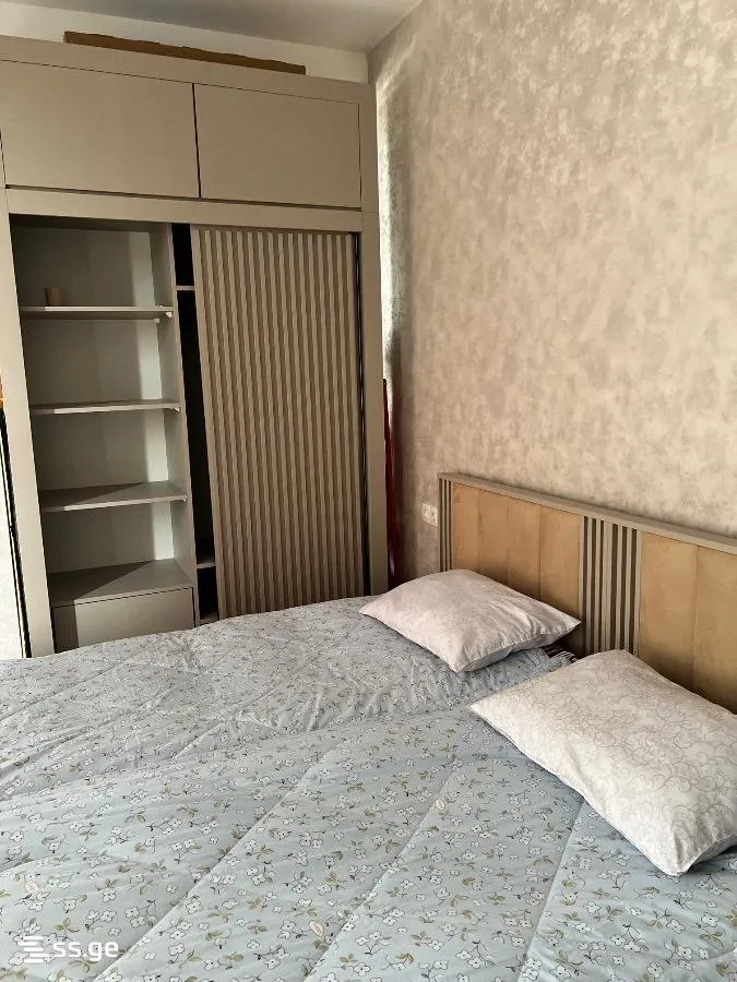 Квартира, 3-комн., 56 м²