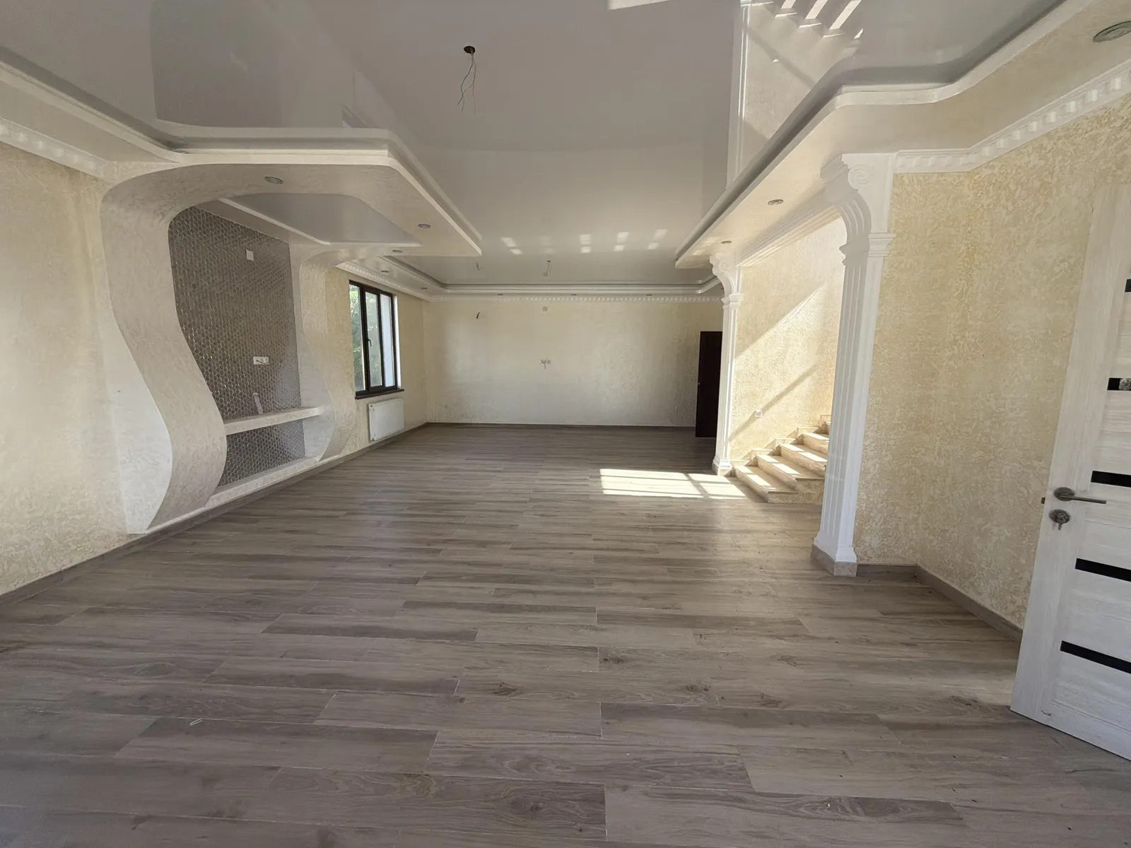 House, 5-room, 194.8 m²
