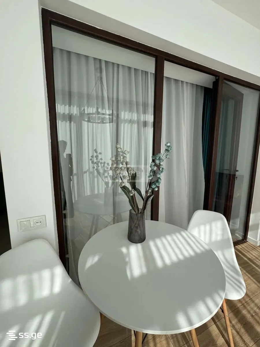 Apartment, 4-room, 80 m²