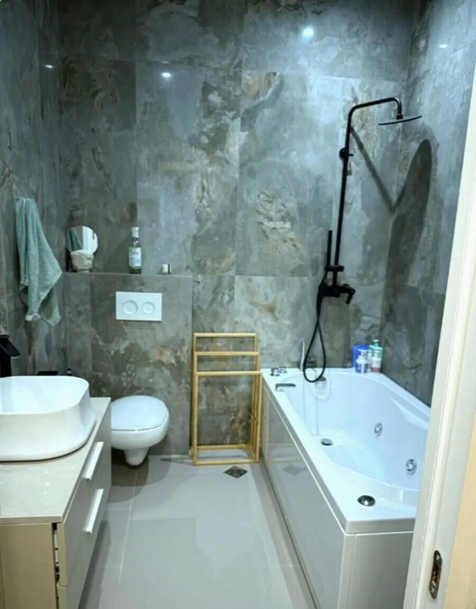Квартира, 3-комн., 110 м²
