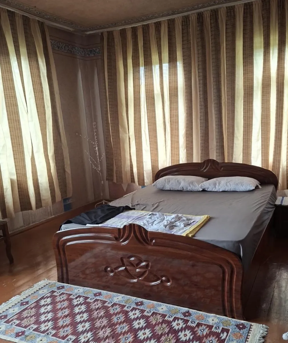 Дом, 5-комн., 200 м²