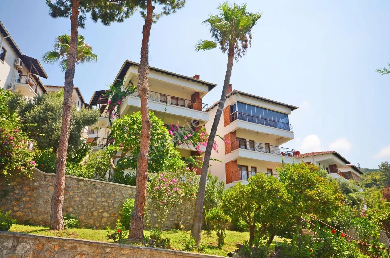 Apartment, 3-room, 105 m²