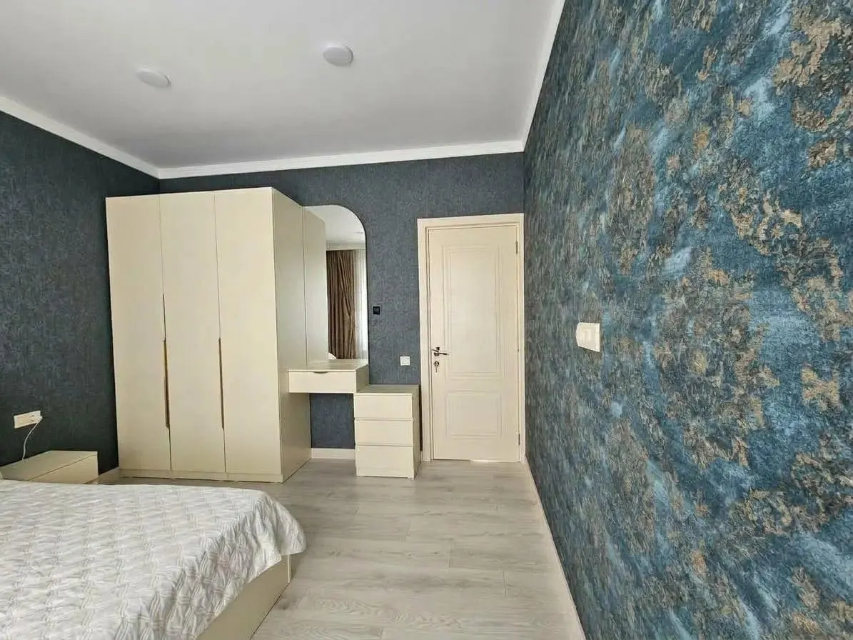 House, 5-room, 170 m²