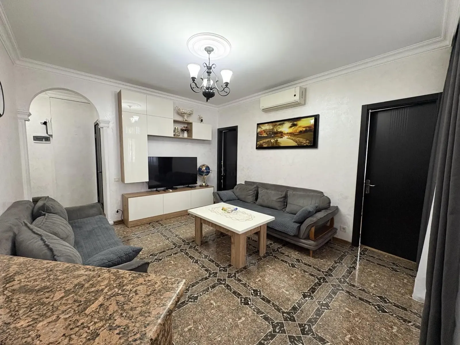 Квартира, 4-комн., 80 м², Real Palace