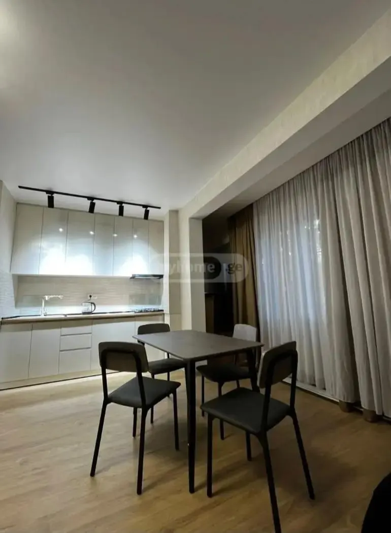 Квартира, 3-комн., 75 м²