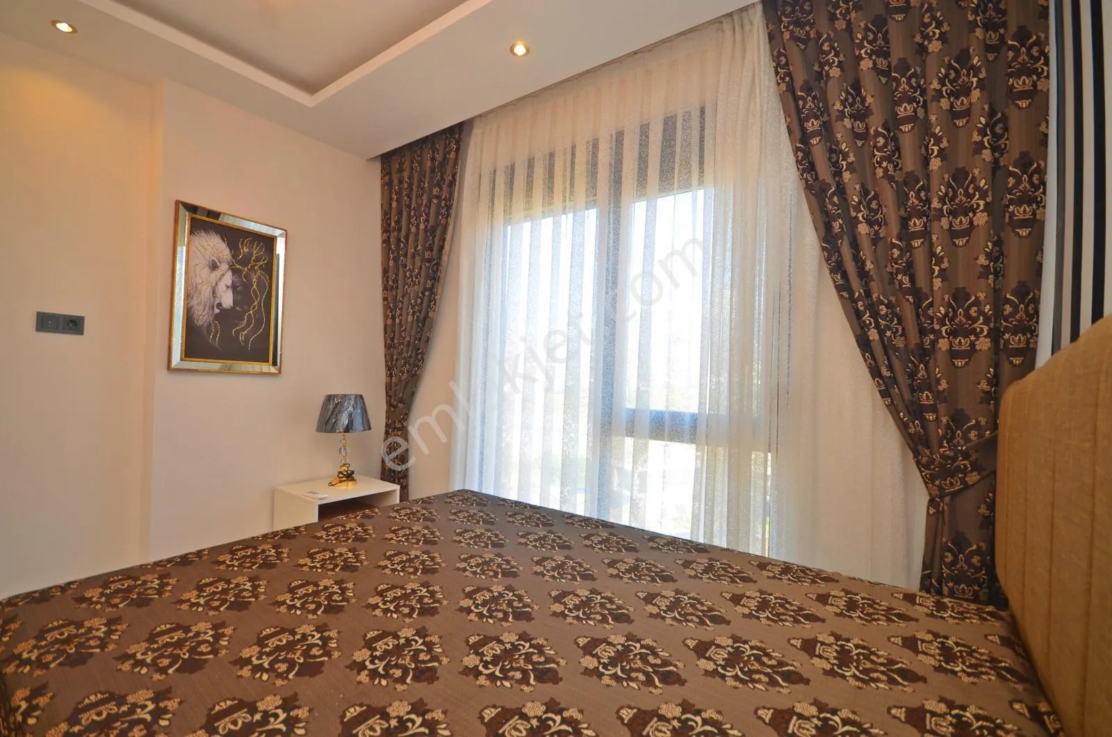 Apartment, 4-room, 145 m²