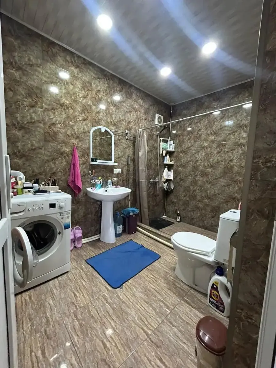 Дом, 6-комн., 220 м²