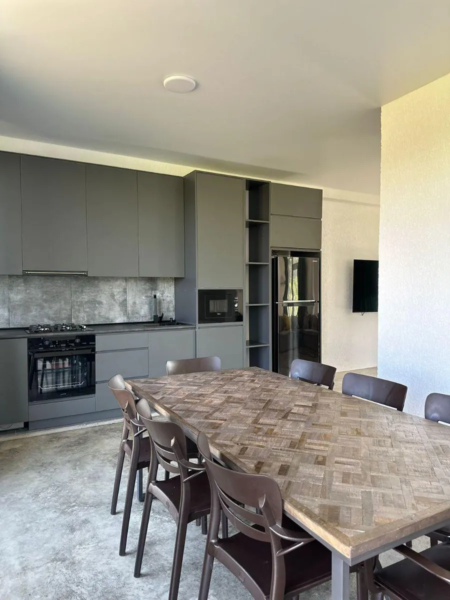 Дом, 6-комн., 340 м²