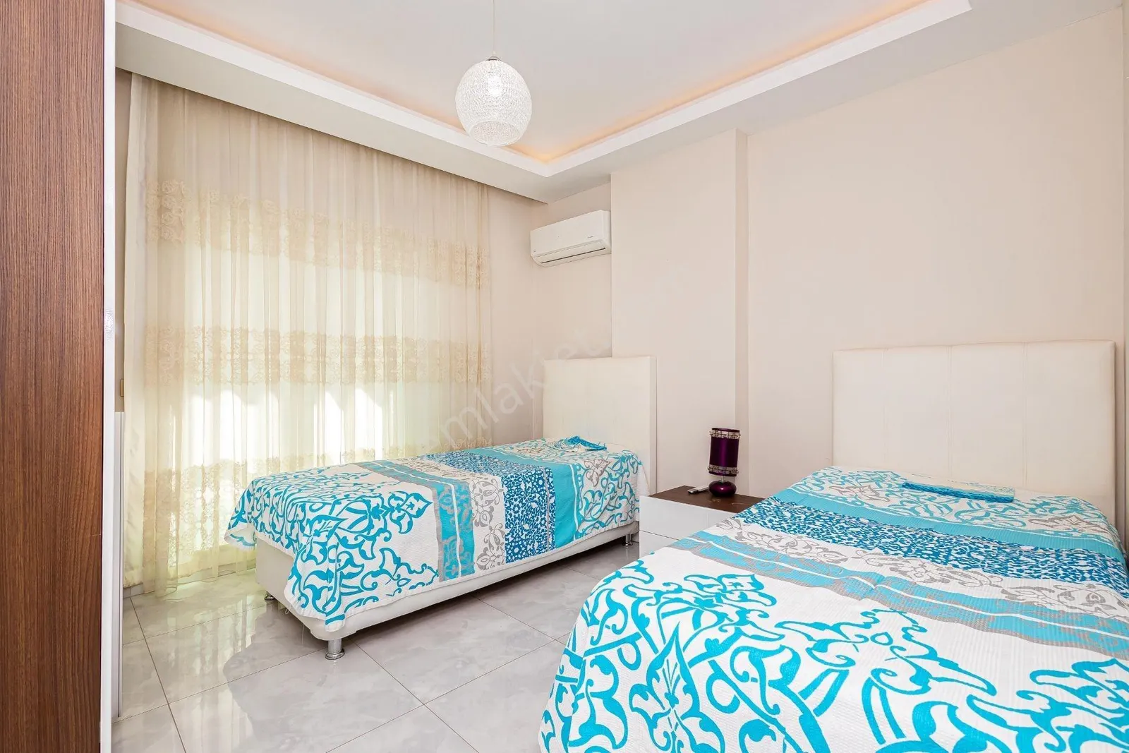 Apartment, 4-room, 160 m²