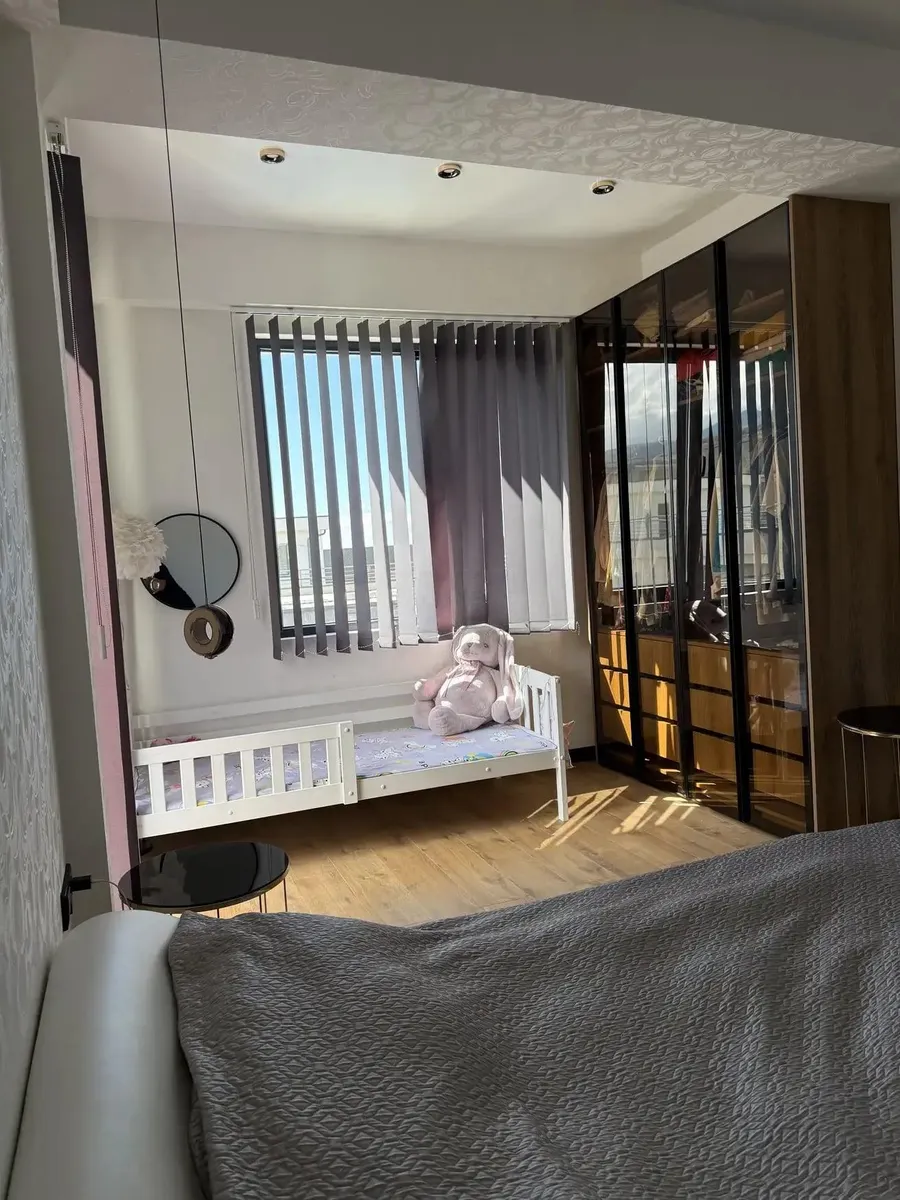 Дом, 5-комн., 180 м²
