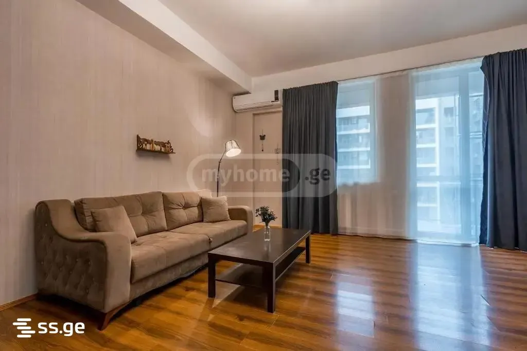 Квартира, 5-комн., 180 м²
