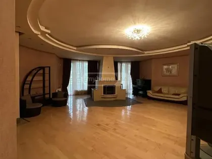 Apartment, 5-room, 270 m²