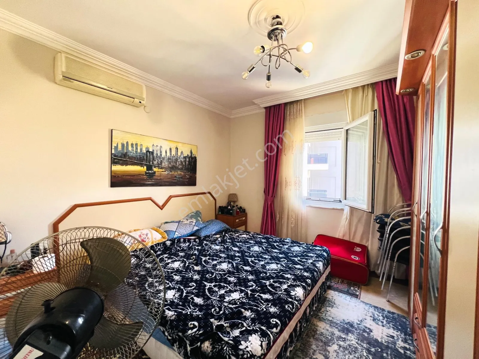 Apartment, 3-room, 135 m²