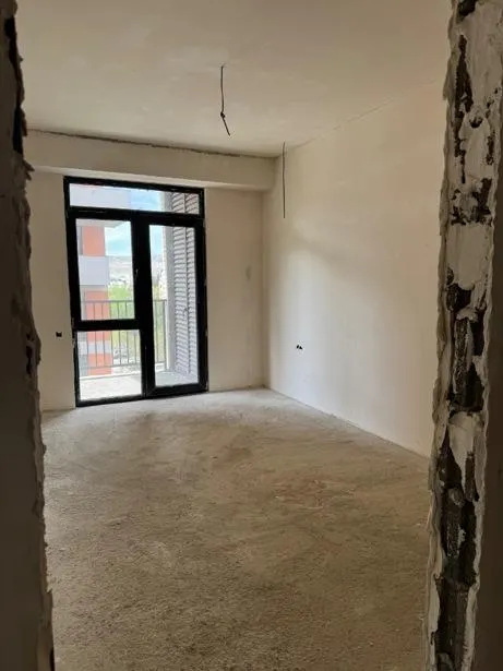 Квартира, 3-комн., 92 м²