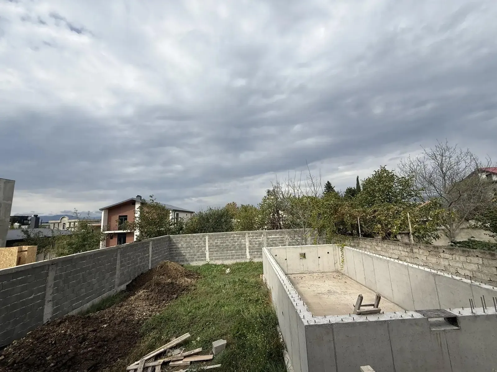 Дом, 5-комн., 275 м²