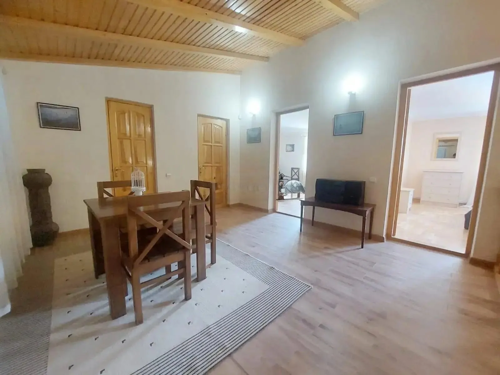 Дом, 7-комн., 350 м²